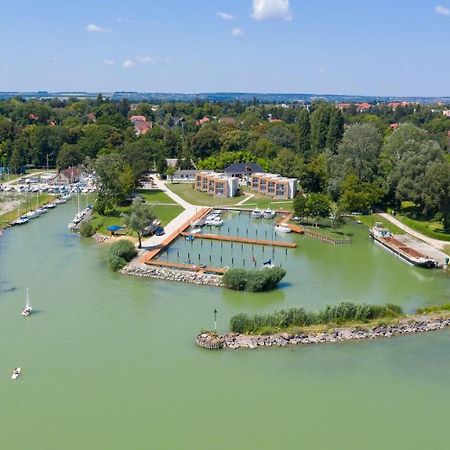 Akvárium Apartmanházak Keszthely Esterno foto