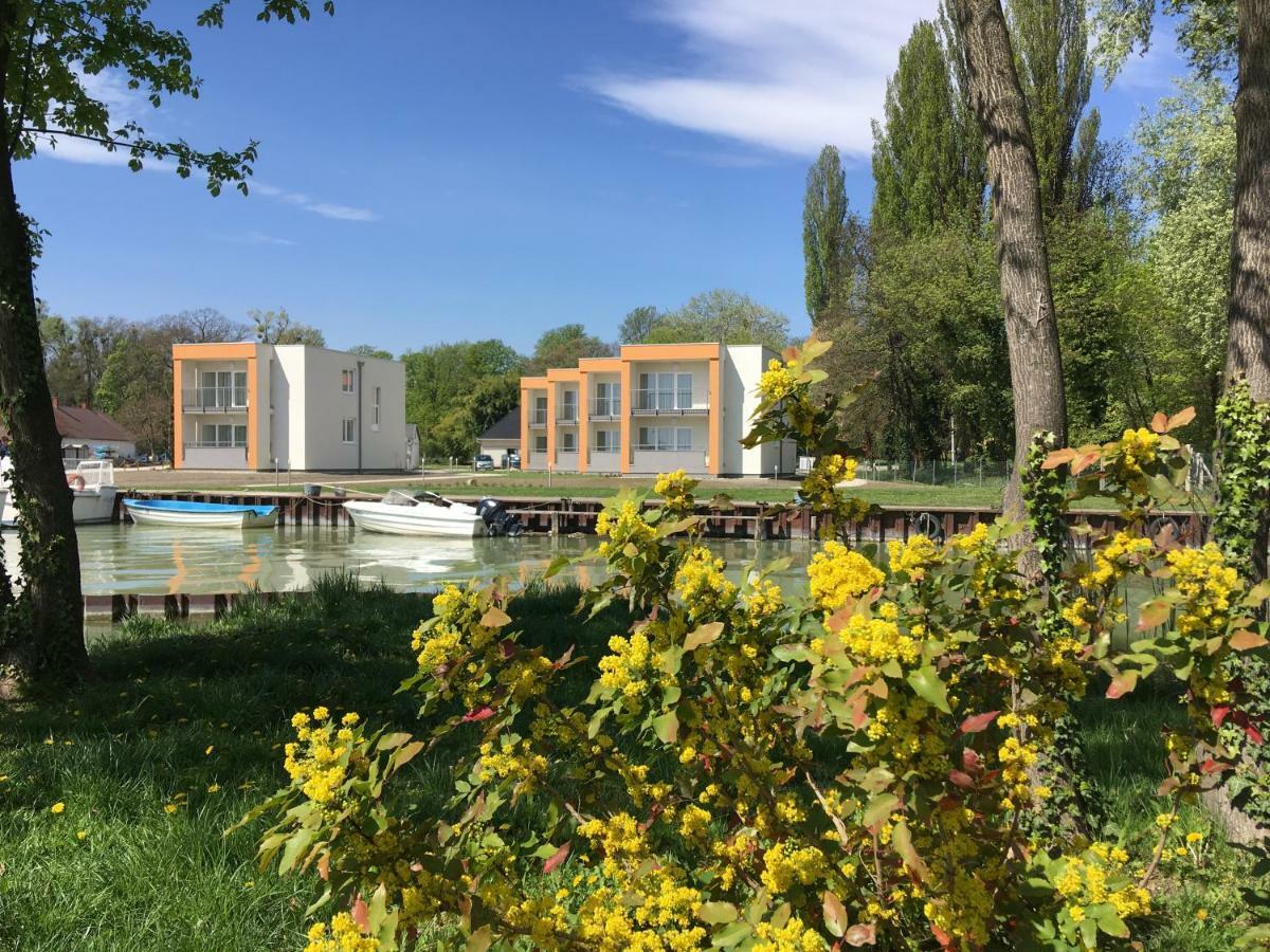 Akvárium Apartmanházak Keszthely Esterno foto